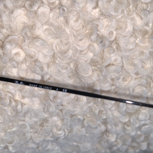 Ray Ban round black sunglasses​ - Picture 7 of 7